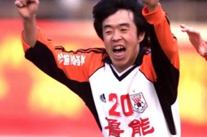 开云体育下载网址-山东泰山32年队史，9名射手奉献19顶帽子，哪一顶最璀璨夺目？
